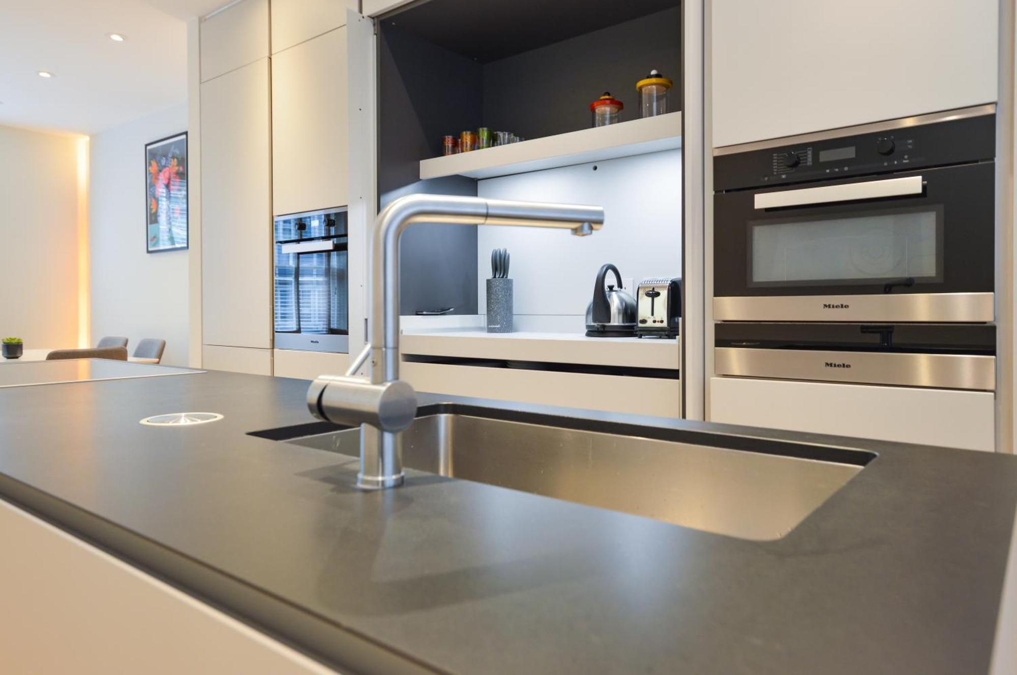 Noho 132 Serviced Apartments By Concept Apartments Londra Esterno foto
